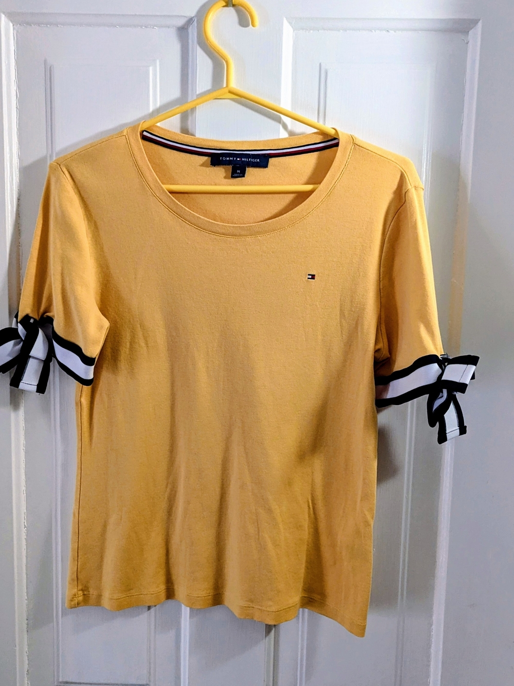 Tommy Hilfiger Short Sleeve Top in Yellow Like New